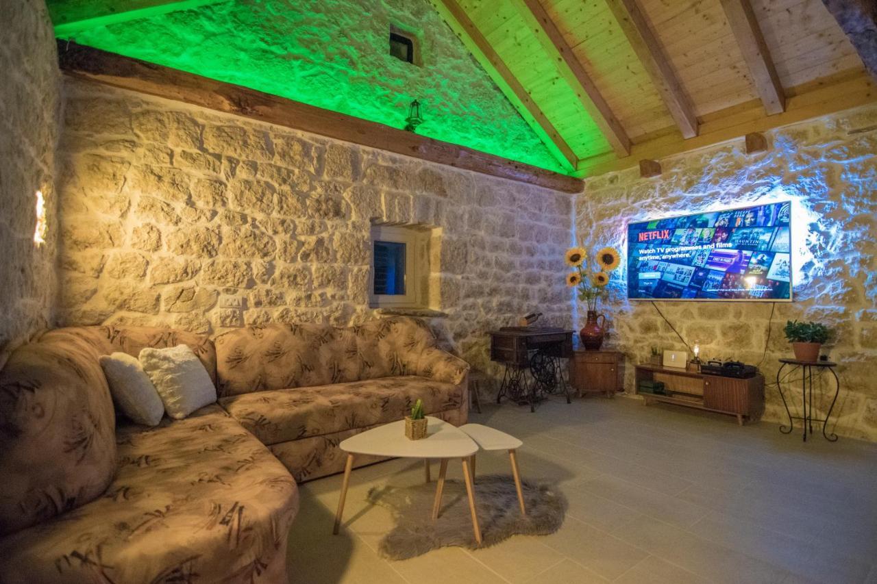 Villa Milena With Heated Pool And Jacuzzi Kostanje Extérieur photo