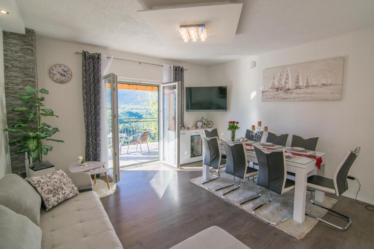 Villa Milena With Heated Pool And Jacuzzi Kostanje Extérieur photo