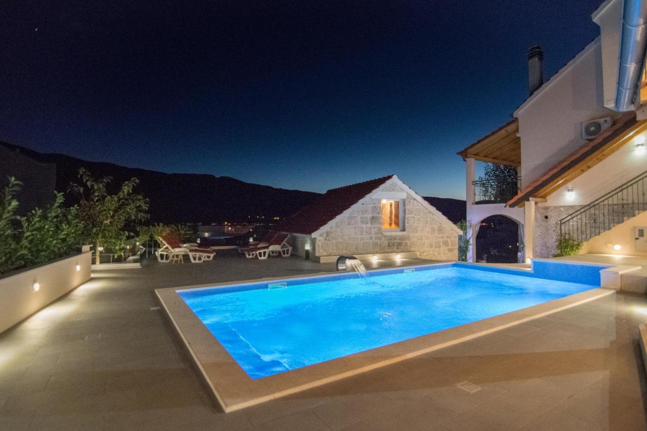 Villa Milena With Heated Pool And Jacuzzi Kostanje Extérieur photo