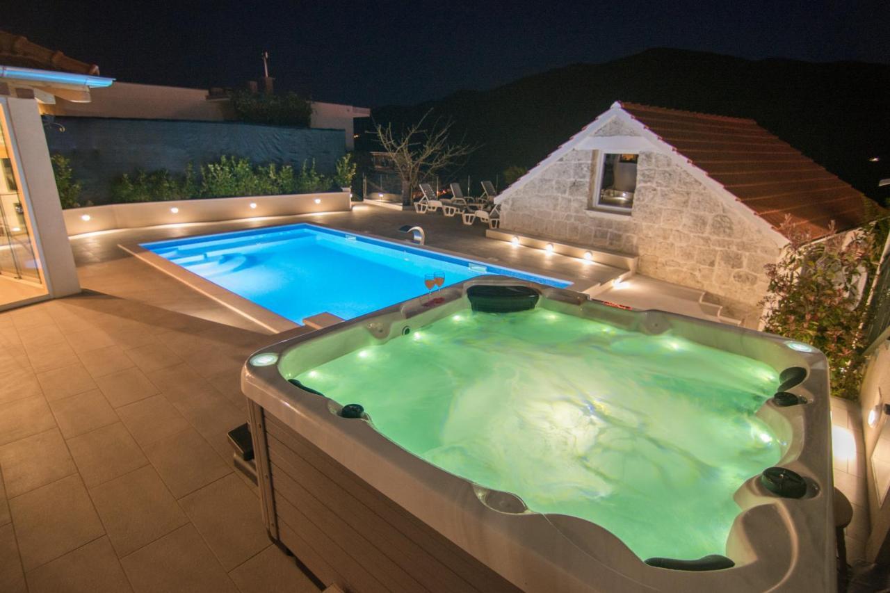 Villa Milena With Heated Pool And Jacuzzi Kostanje Extérieur photo