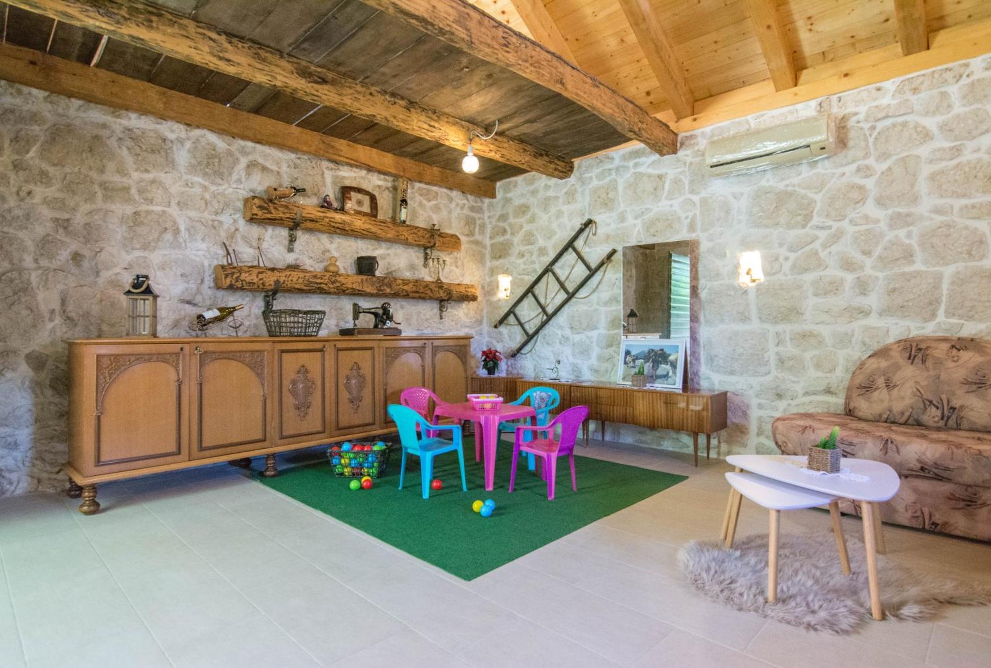 Villa Milena With Heated Pool And Jacuzzi Kostanje Extérieur photo